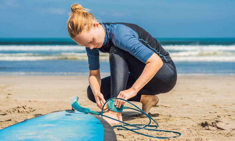 HOW TO ATTACH A SURF LEASH
