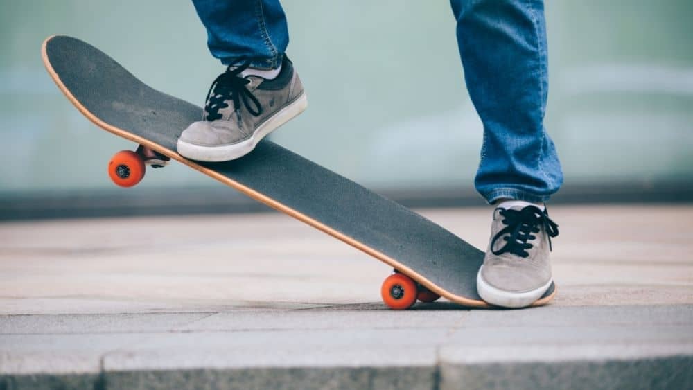 Skateboard beginner deck size tips