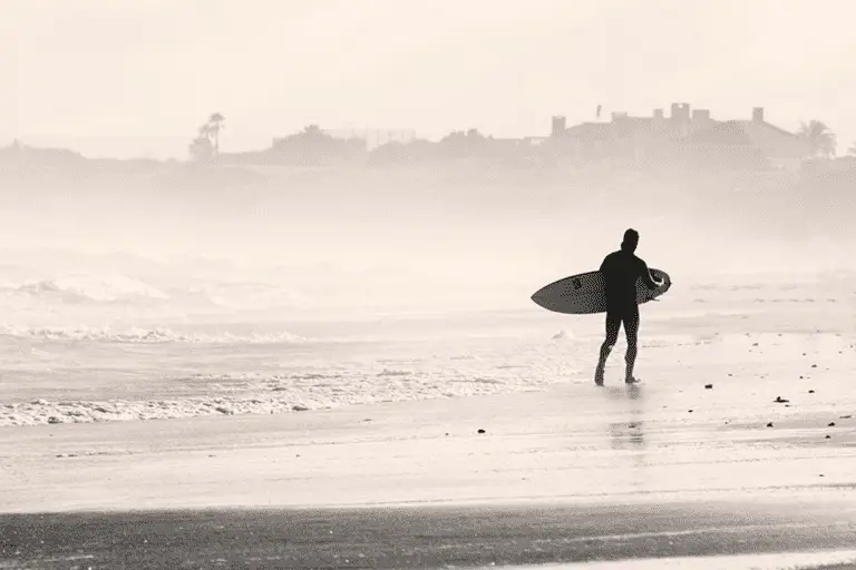 Best Surfing Gloves Our 7 Top Picks + FAQs for 2023