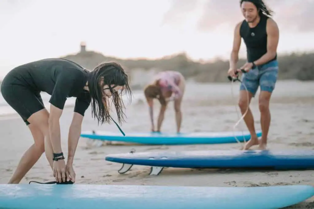 Why Many People Are Against Surfing Without a Leash