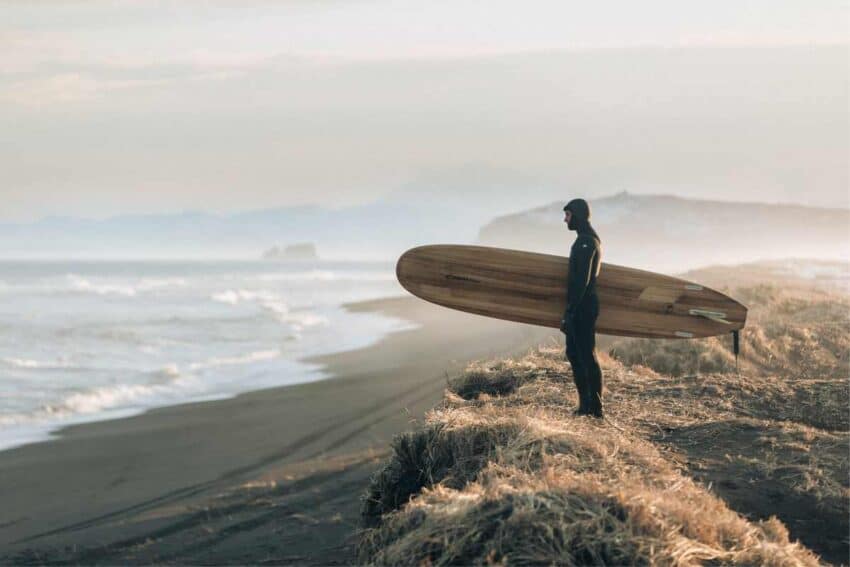 Surfing vs Wakeboarding A Comprehensive Comparison 2024