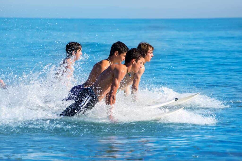 date International surfing day